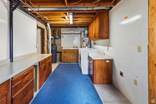 79 S 250 E, Aurora, UT 84620 - interior space featuring a sink, washing machine and dryer, and gas water heater