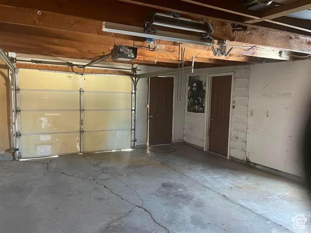 161 E 4th S, Soda Springs, ID 83276 - garage with a garage door opener