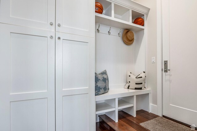 884 E Fence Post Rd S, Fruit Heights, UT 84037 - mudroom with dark wood finished floors