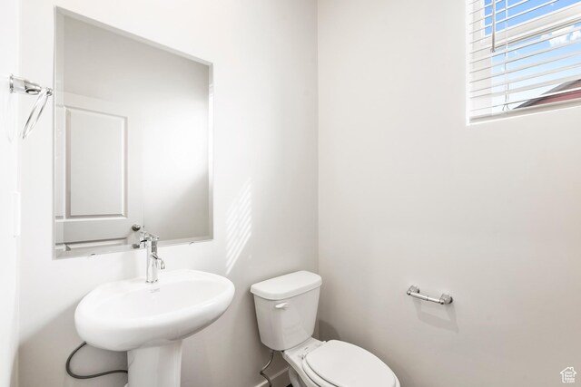 3537 S 3150 W Unit 106, West Haven, UT 84401 - bathroom with toilet and a sink