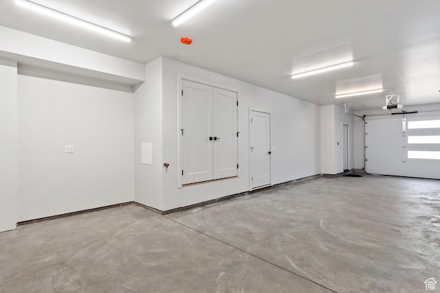 46 W 400 S, Bountiful, UT 84010 - garage featuring baseboards