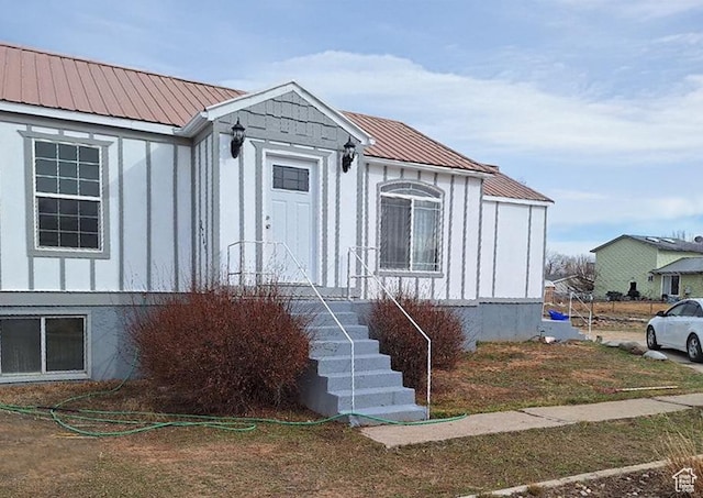2245 W 500 S, Vernal, UT 84078 - bungalow-style home with metal roof and board and batten siding