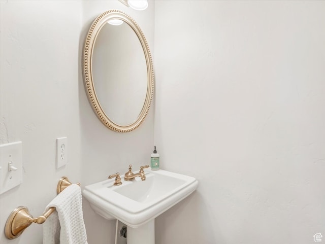 4823 S Brooks Way, Holladay, UT 84117 - bathroom with a sink