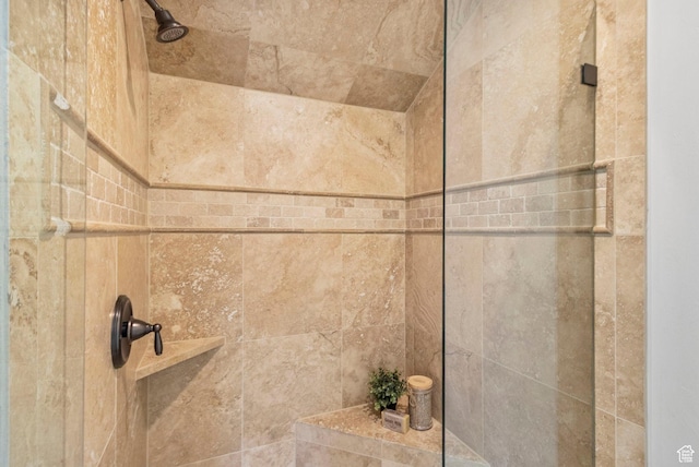 details featuring a tile shower