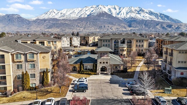 property view of mountains featuring a residential view