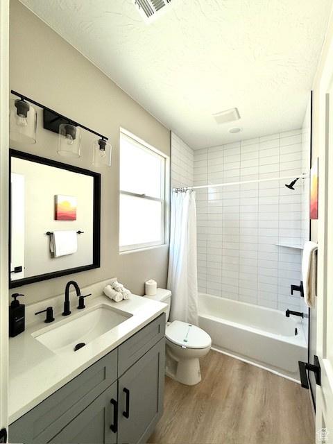 4258 W Cambridge Pkwy, Hurricane, UT 84737