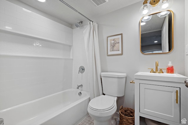 116 W Condor Rd N, Saratoga Springs, UT 84045 - bathroom with toilet, shower / bath combo, visible vents, and a textured ceiling