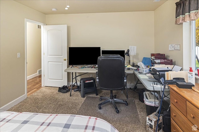 275 W 60 S, Hyde Park, UT 84318 - carpeted home office featuring visible vents and baseboards