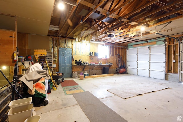 86 E 1000 S, Panguitch, UT 84759 - view of garage