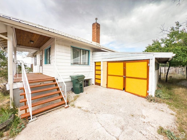 138 W 100 N, East Carbon, UT 84520 - garage with a porch