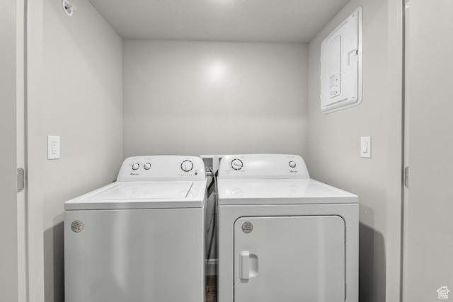 128 N Lone Rock Dr Unit 202, Hurricane, UT 84737 - washroom with washer and clothes dryer