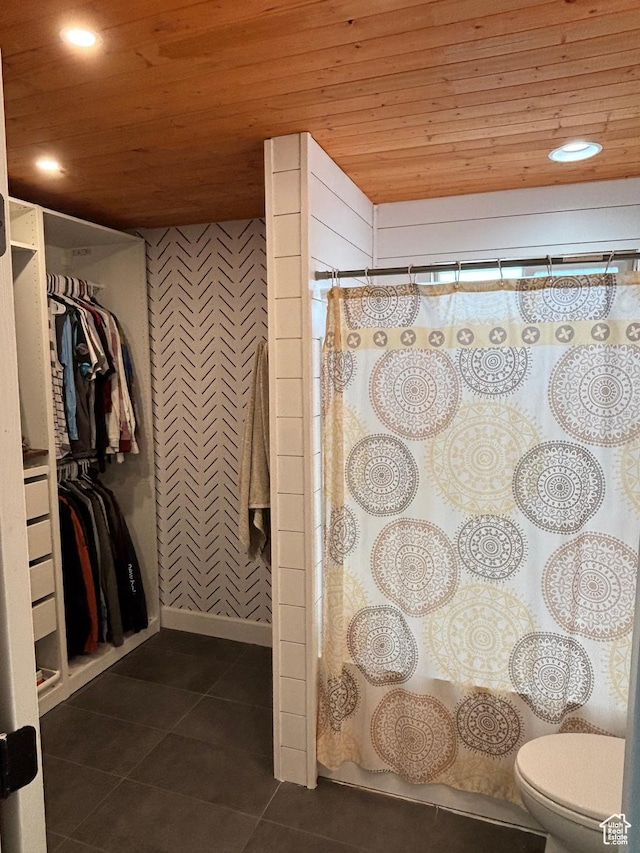 bathroom featuring recessed lighting, curtained shower, toilet, wood ceiling, and tile patterned floors