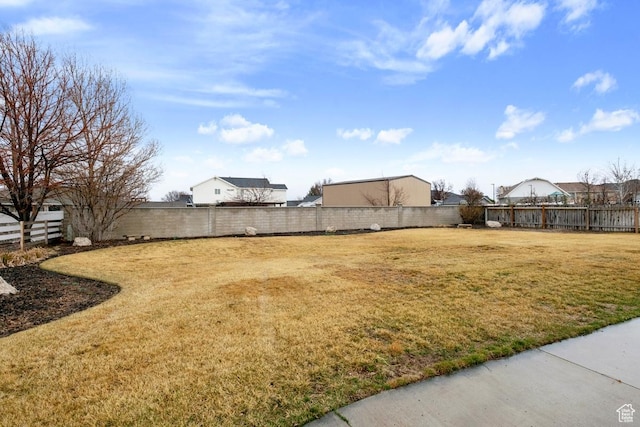 9971 S Dunsinane Dr W, South Jordan, UT 84009 - view of yard with a fenced backyard