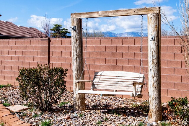1027 S 920 W, Hurricane, UT 84737 - exterior details with fence and a mountain view