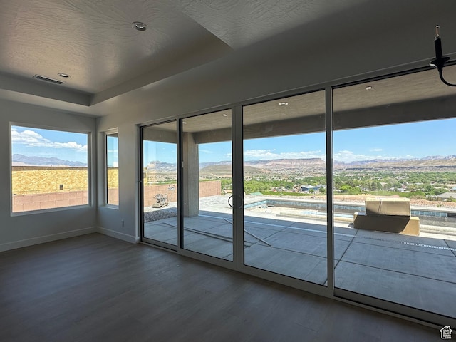 579 S 1800 W, Hurricane, UT 84737 - unfurnished sunroom featuring a mountain view and visible vents
