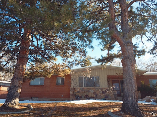3794 Hermes Dr, Salt Lake City, UT 84124 - view of side of home featuring brick siding