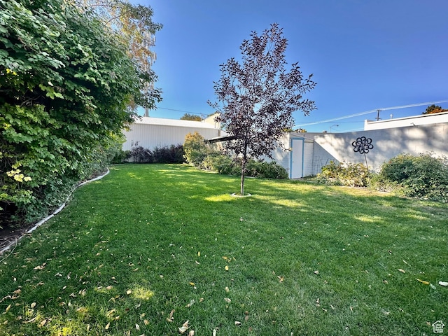 516 S Freedom Blvd, Provo, UT 84601 - view of yard with an outdoor structure