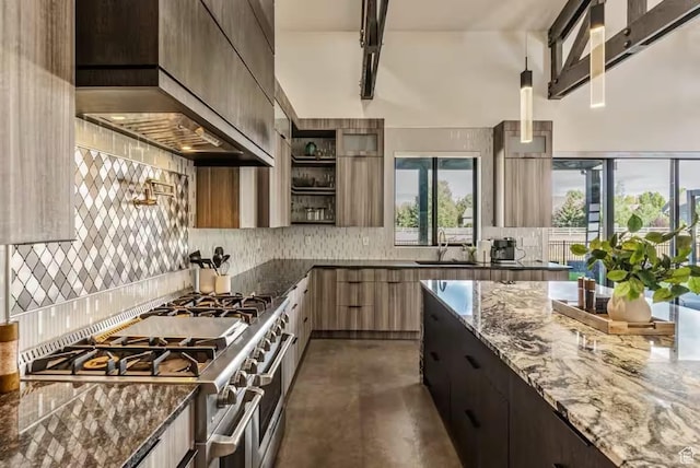 840 W Hilltop Ct, Francis, UT 84036 - kitchen featuring double oven range, premium range hood, decorative backsplash, and modern cabinets