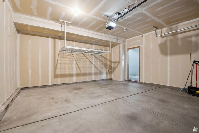 2887 N 1175 W, Layton, UT 84041 - garage with a garage door opener