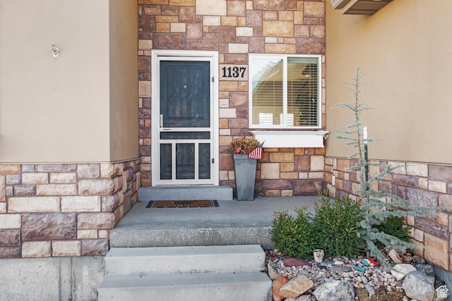 1137 S 925 E, Salem, UT 84653 - entrance to property with stucco siding and stone siding