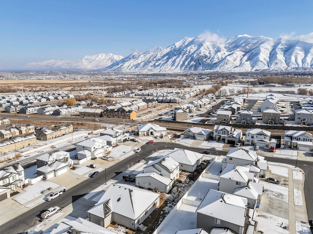 1186 N Buckboard Ln, Spanish Fork, UT 84660 - drone / aerial view with a residential view and a mountain view