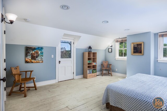 197 N 200 W, Kanab, UT 84741 - bedroom featuring recessed lighting, light wood-type flooring, baseboards, and vaulted ceiling