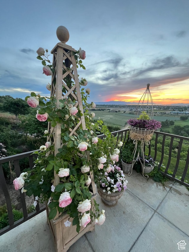 2382 S Spanish Oaks Dr, Spanish Fork, UT 84660 - view of balcony at dusk