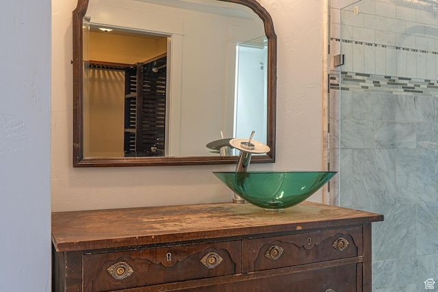 717 E Park Dr N, Hyrum, UT 84319 - interior space with vanity and a textured wall