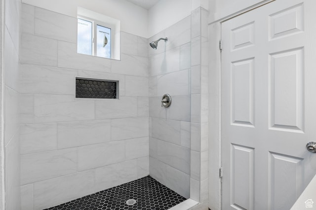 739 24th St, Ogden, UT 84401 - full bath with tiled shower