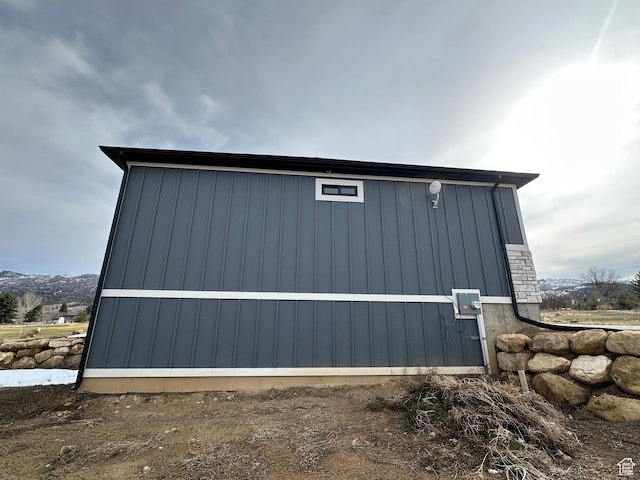 view of outdoor structure