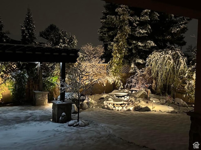 view of yard featuring a patio