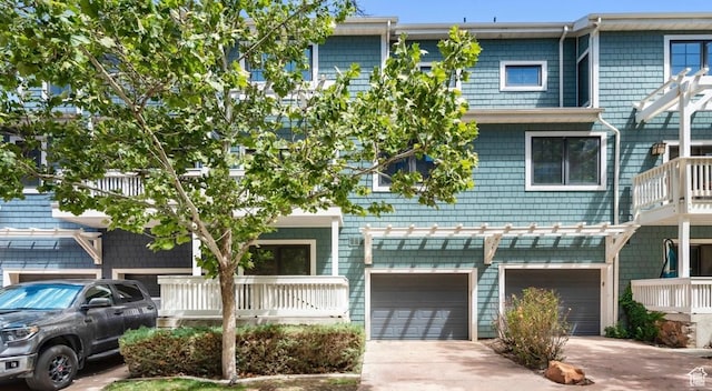 131 W Village Ln, Provo, UT 84604 - multi unit property with concrete driveway and a garage