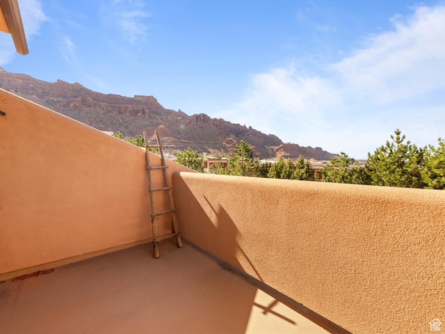 2 Desert Wind Dr Unit 2, Moab, UT 84532 - balcony with a mountain view