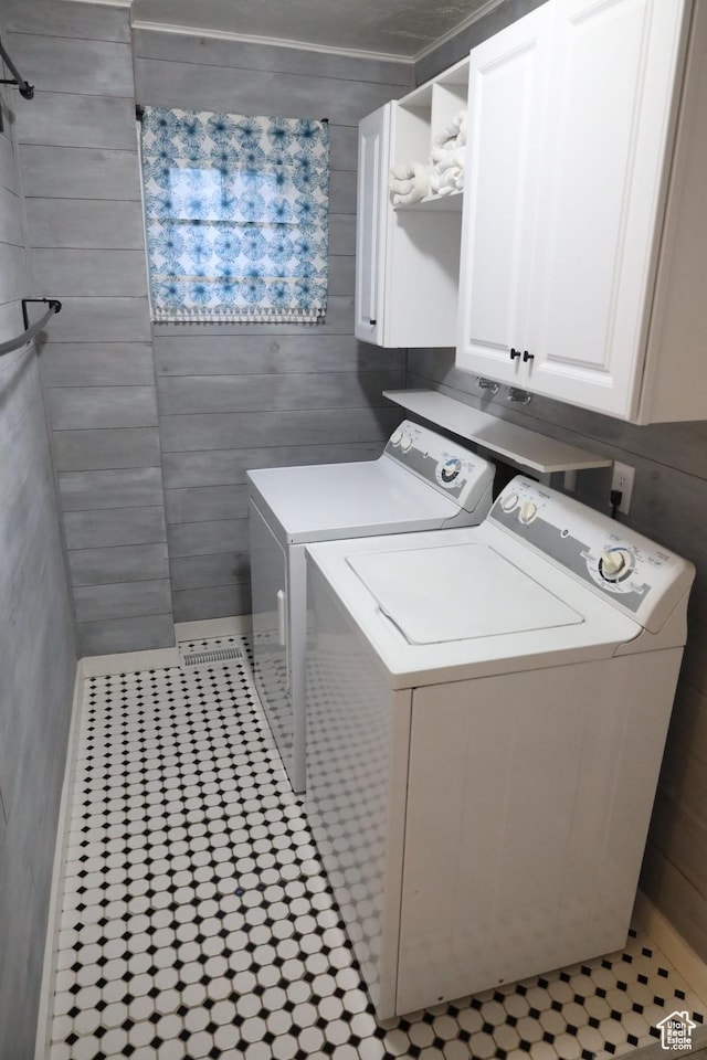 33 W 400 N, Orem, UT 84057 - laundry area featuring washer and dryer and cabinet space