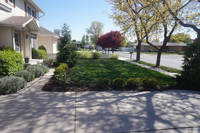 6835 S Larabrook Way, West Jordan, UT 84084 - view of yard with a residential view