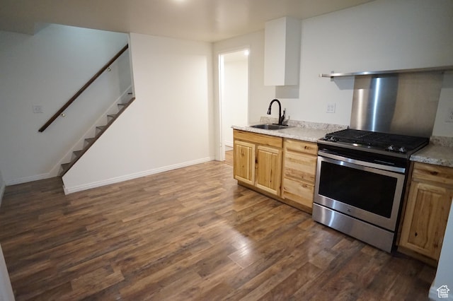 6835 S Larabrook Way, West Jordan, UT 84084 - kitchen featuring stainless steel gas range, light brown cabinetry, a sink, light countertops, and dark wood-type flooring