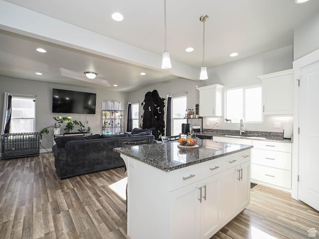 3765 E Cunninghill Dr, Eagle Mountain, UT 84005 - kitchen featuring a sink, recessed lighting, and light wood finished floors
