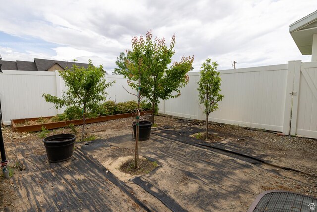 2922 S 500 E, Vernal, UT 84078 - fenced backyard featuring a patio