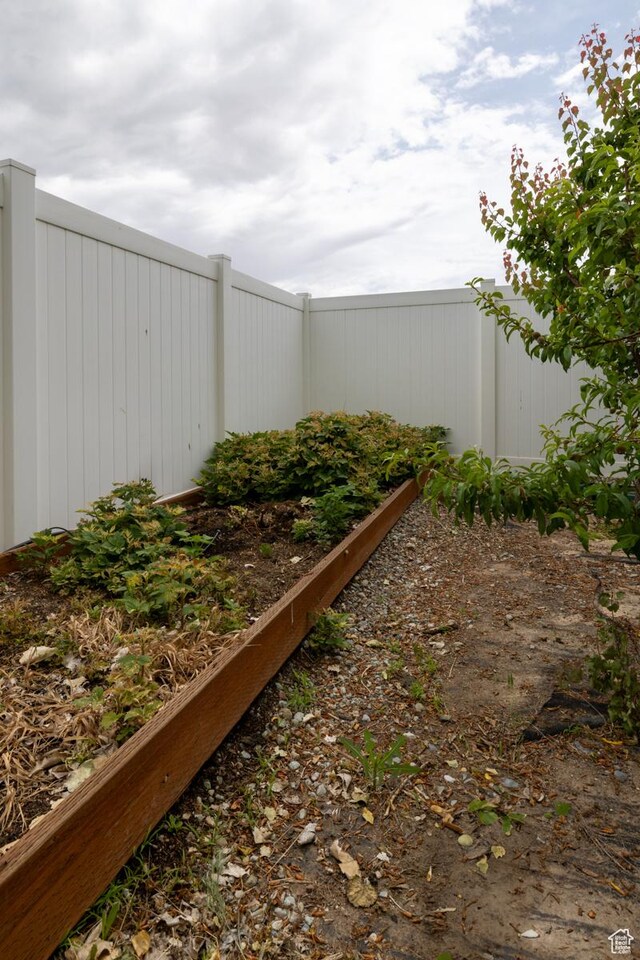 2922 S 500 E, Vernal, UT 84078 - view of yard