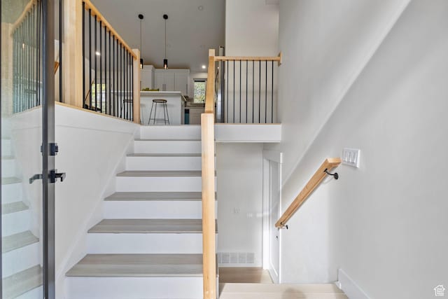 2605 E Portsmouth Ave S, Cottonwood Heights, UT 84121 - stairway featuring visible vents