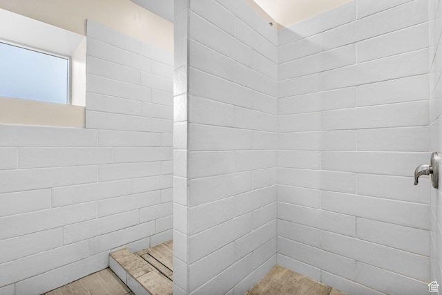 6948 W Dusty Rose Cir, Herriman, UT 84065 - full bathroom with a tile shower