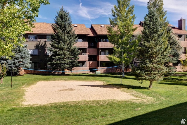 7035 N 2200 W Unit 3W, Park City, UT 84098 - view of community featuring a yard and volleyball court