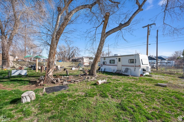 909 S Concord St, Salt Lake City, UT 84104 - view of yard with fence