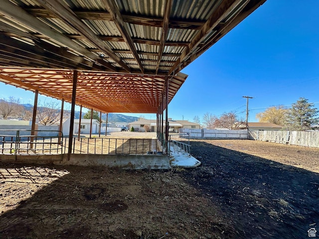 view of yard with an outdoor structure