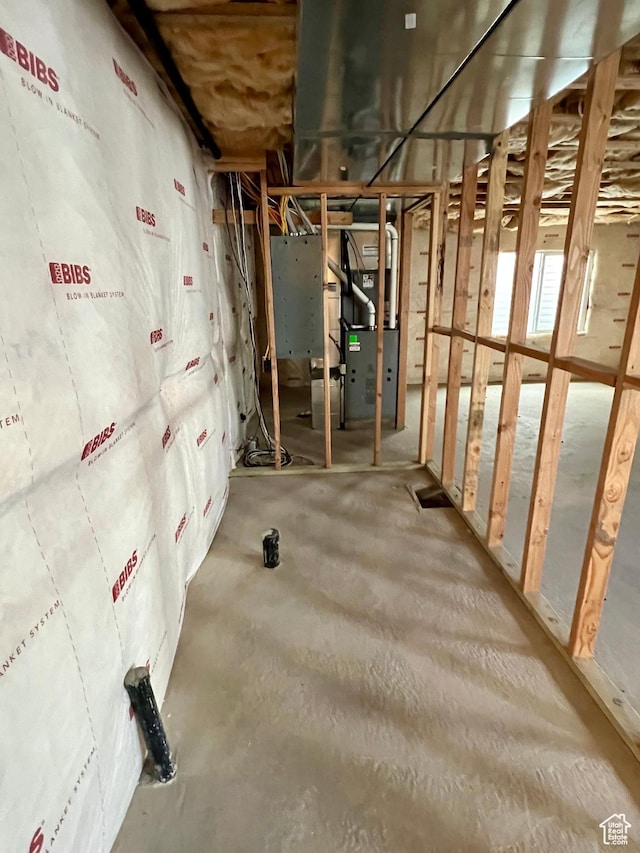 miscellaneous room with heating unit