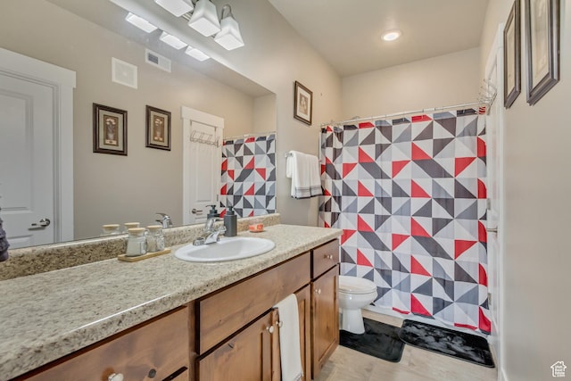 1128 S 820 E Unit 6104, Heber City, UT 84032 - full bathroom with visible vents, curtained shower, toilet, and vanity
