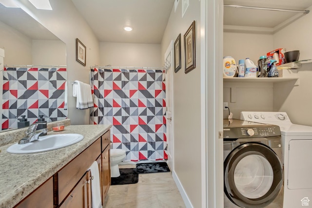 1128 S 820 E Unit 6104, Heber City, UT 84032 - interior space featuring curtained shower, toilet, vanity, and washer and clothes dryer