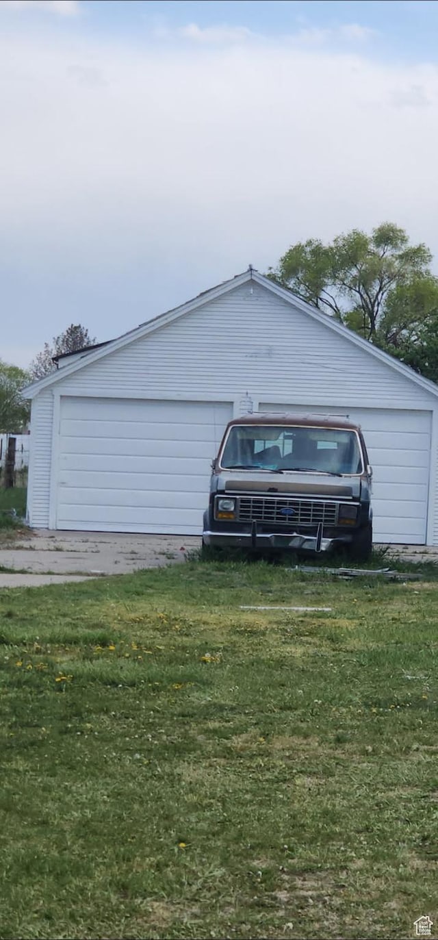 5949 W 5700 S, Hooper, UT 84315 - view of side of property featuring a lawn