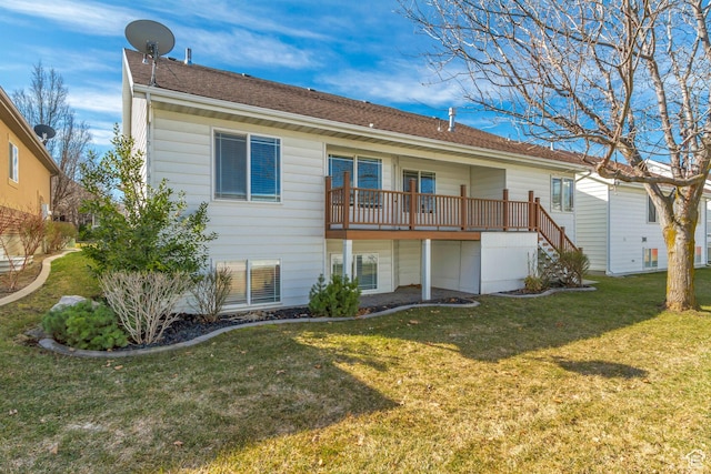 92 W Centerville Commons Way, Centerville, UT 84014 - rear view of house featuring a lawn and stairs