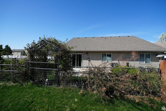742 N Stonne Ln, Kaysville, UT 84037 - back of house with roof with shingles